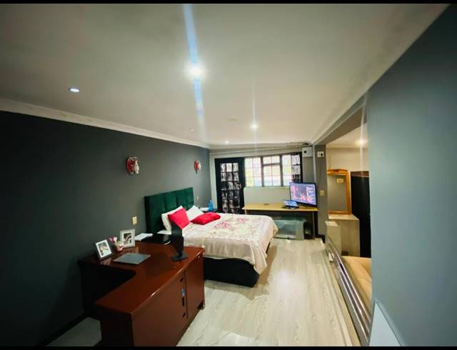 4 BEDROOM HOUSE FOR SALE IN PRIMROSE